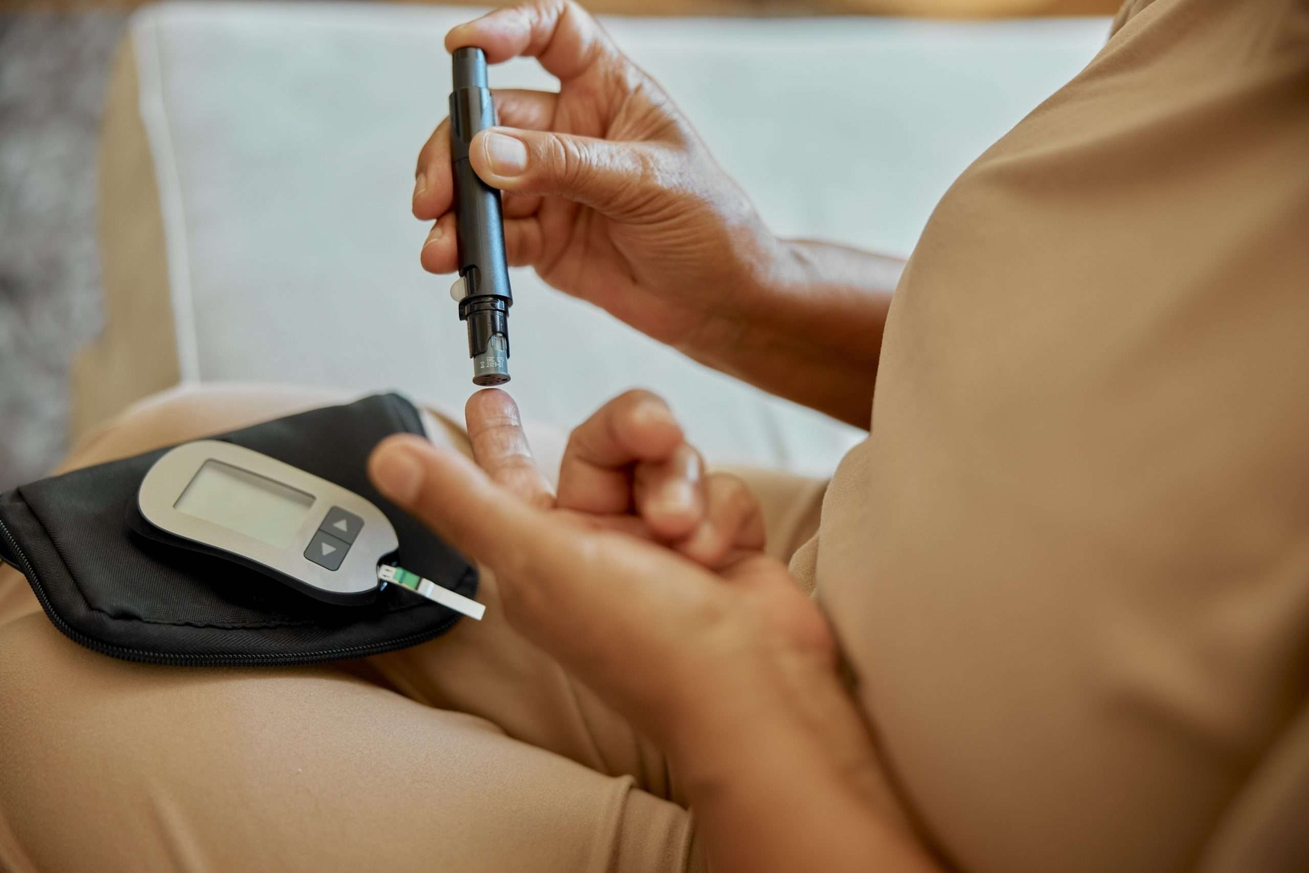 ¿Cómo influye la diabetes en el éxito de los implantes dentales?